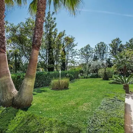 Sleeps 8 With Pool Air Con And Wifi Villa *
