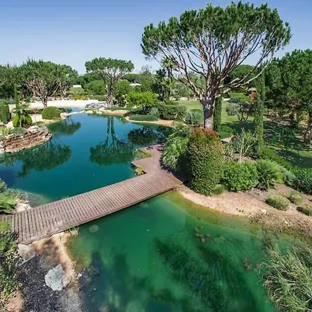 Villa Sleeps 8 With Pool Air Con And Wifi