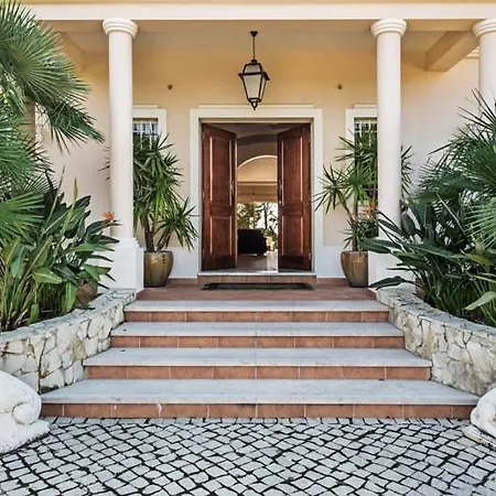 Sleeps 8 With Pool Air Con And Wifi Escanxinhas